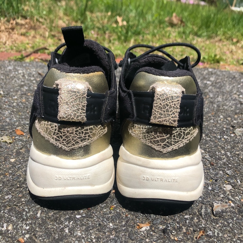 Hardly worn Reebok sneakers - Picture 3 of 4